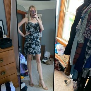 Gorgeous AE Size 8 Black dress mini worn once!!